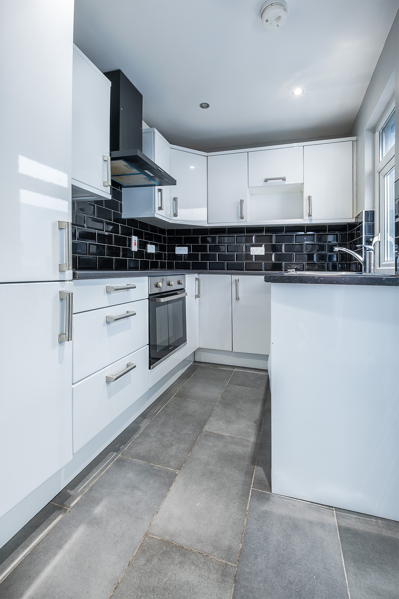 10-rathlin-street-kitchen