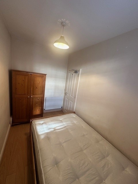 bedroom-1-2