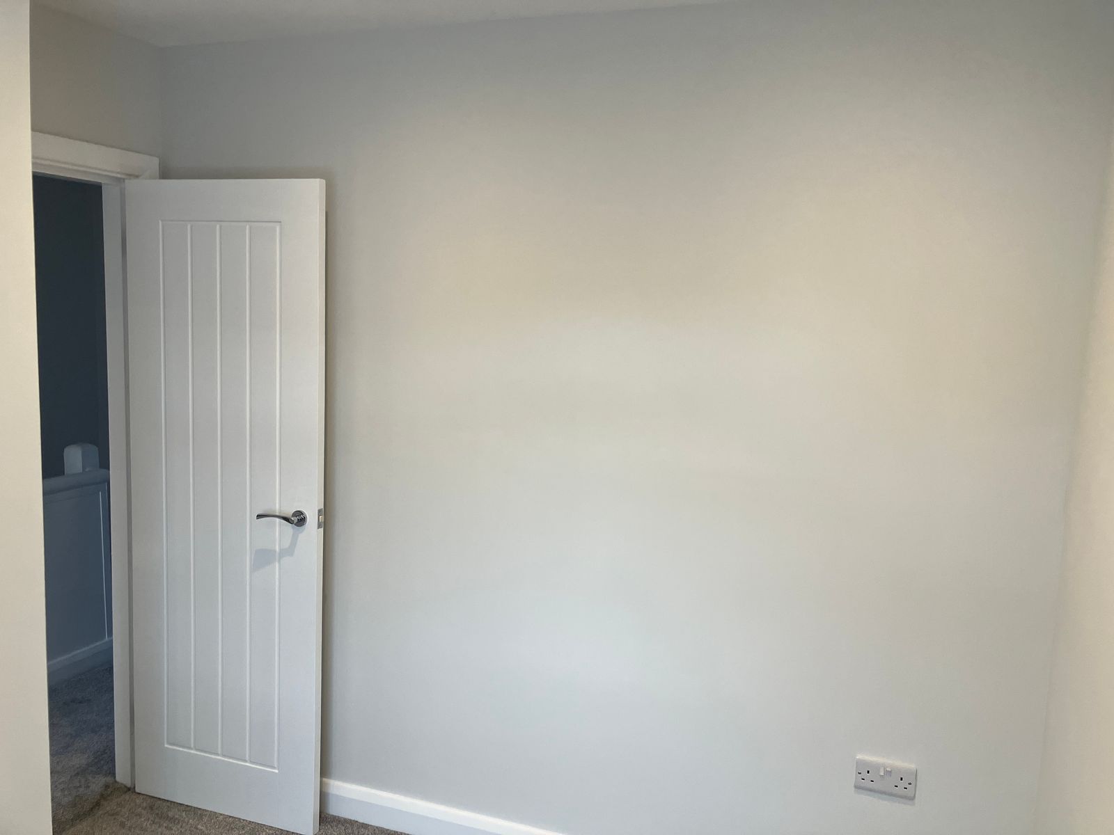 uploadbedroomfrontleft16a05b6b16c2df