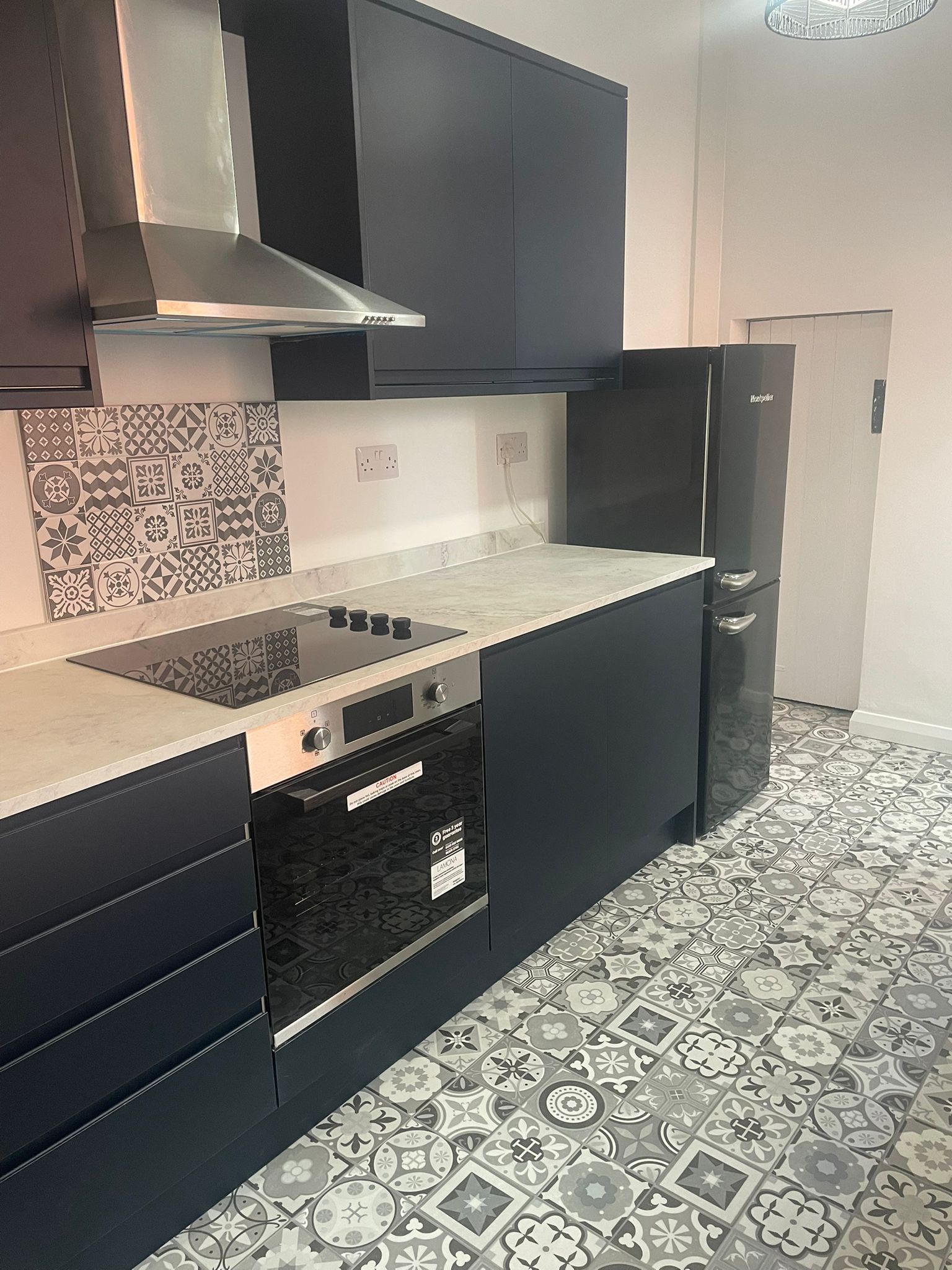 whatsapp-image-2025-10-28-at-102718-1