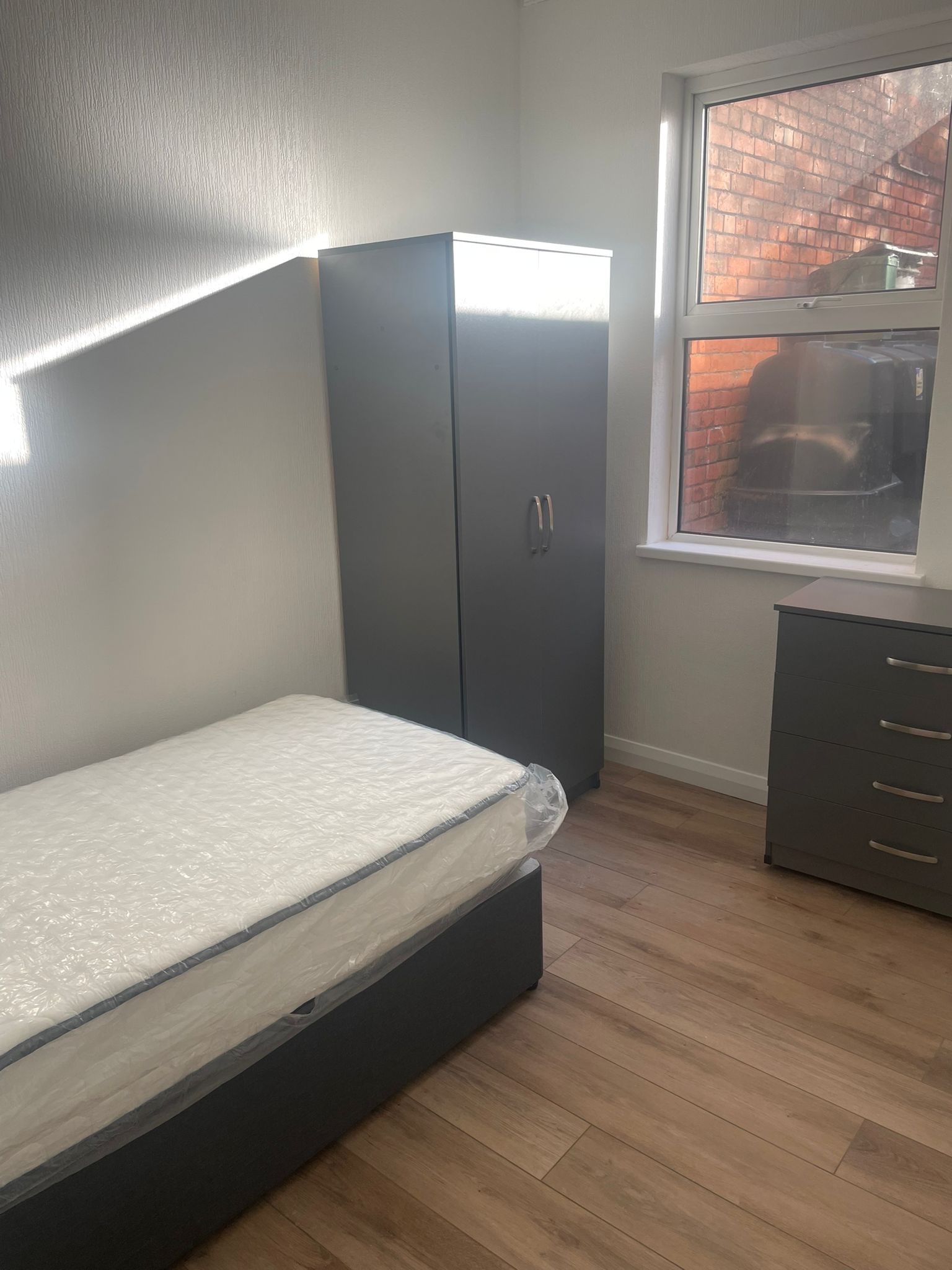 whatsapp-image-2025-10-28-at-102729